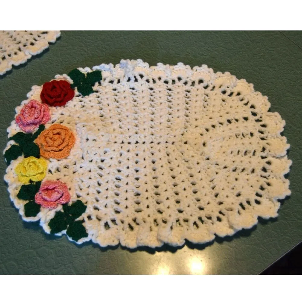 Vintage Crochet Floral Placemats Set of 4 Handmade Cottagecore 12x16